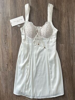 white dress